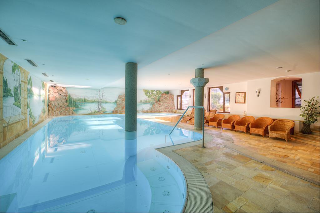 Jaegerwirt Hotel Kitzbuhel Bagian luar foto